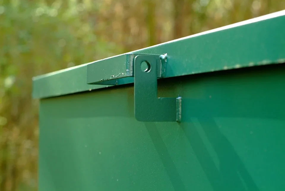Steel Outdoors 550 LB 6-Chute Gravity Feeder