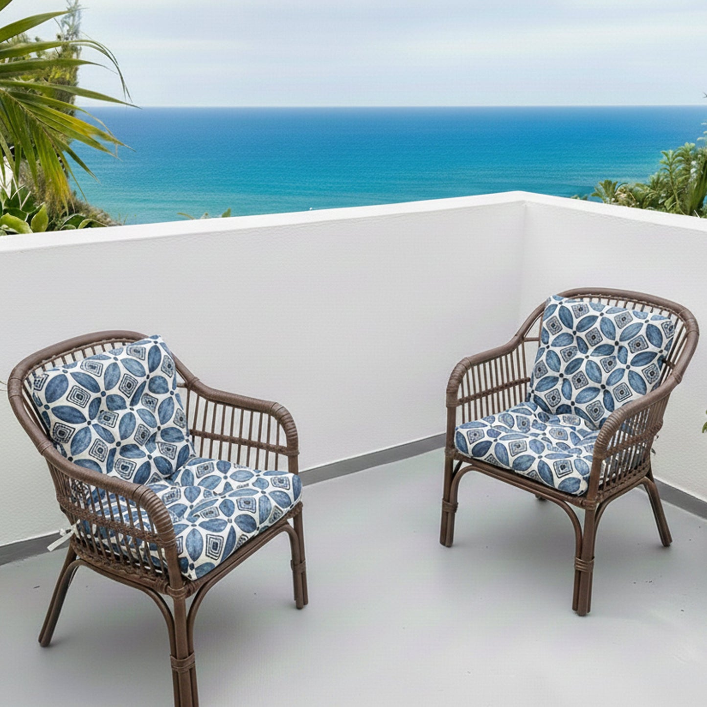 Outdoor Chair Cushions Set of 2, 19 x 19 x 4 Inch Tufted Seat Cushions