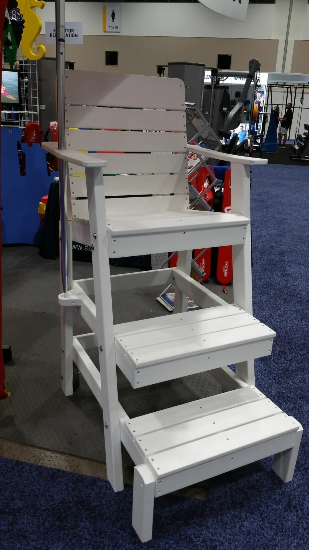 Aquamentor 40" Lifeguard Chair - Compact and Stable Lifeguard Station