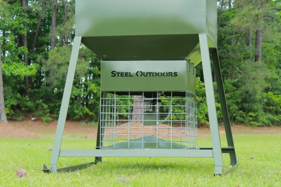 Steel Outdoors 1000 LB Capacity Tank Automatic Spin Feeder