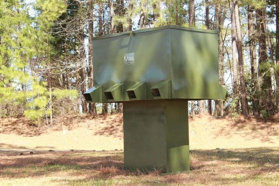 Steel Outdoors 1200 lb 8-Chute Gravity Feeder