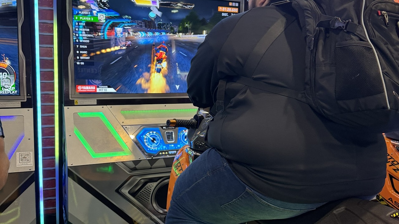 LAI Games Asphalt Moto Blitz Twin Bikes Arcade Machine