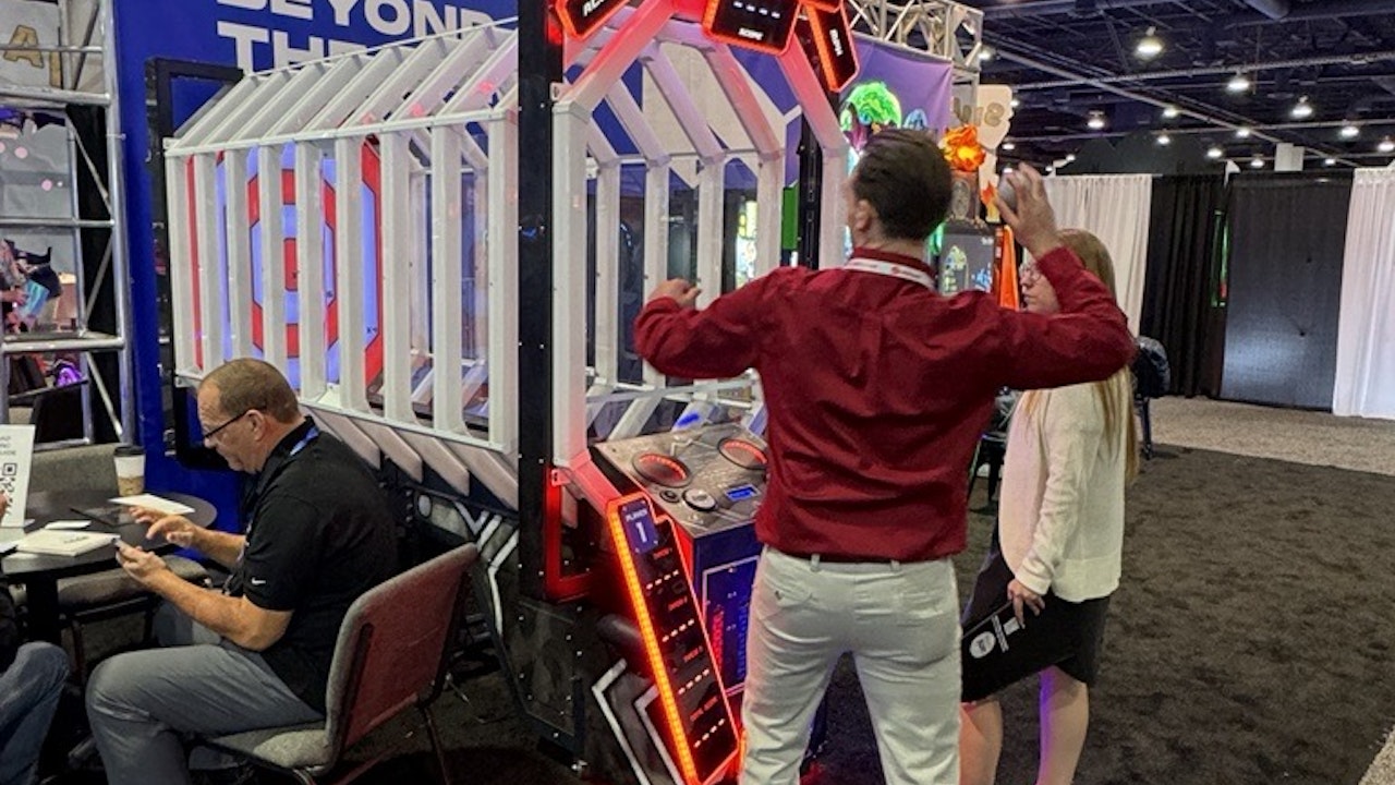 LAI Games Hyper Pitch Baseball Style Arcade Game