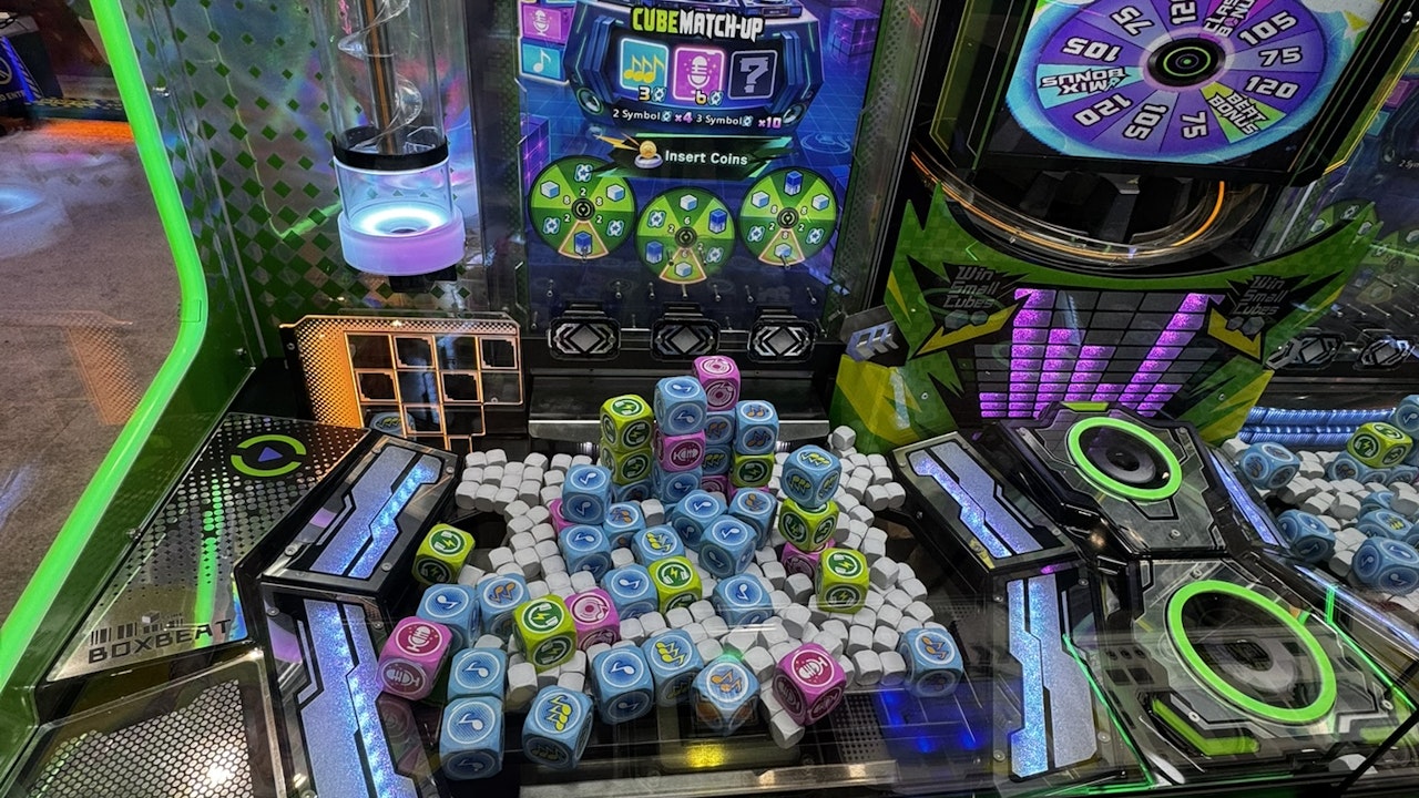 LAI Games Cube Clash Pusher Arcade Game