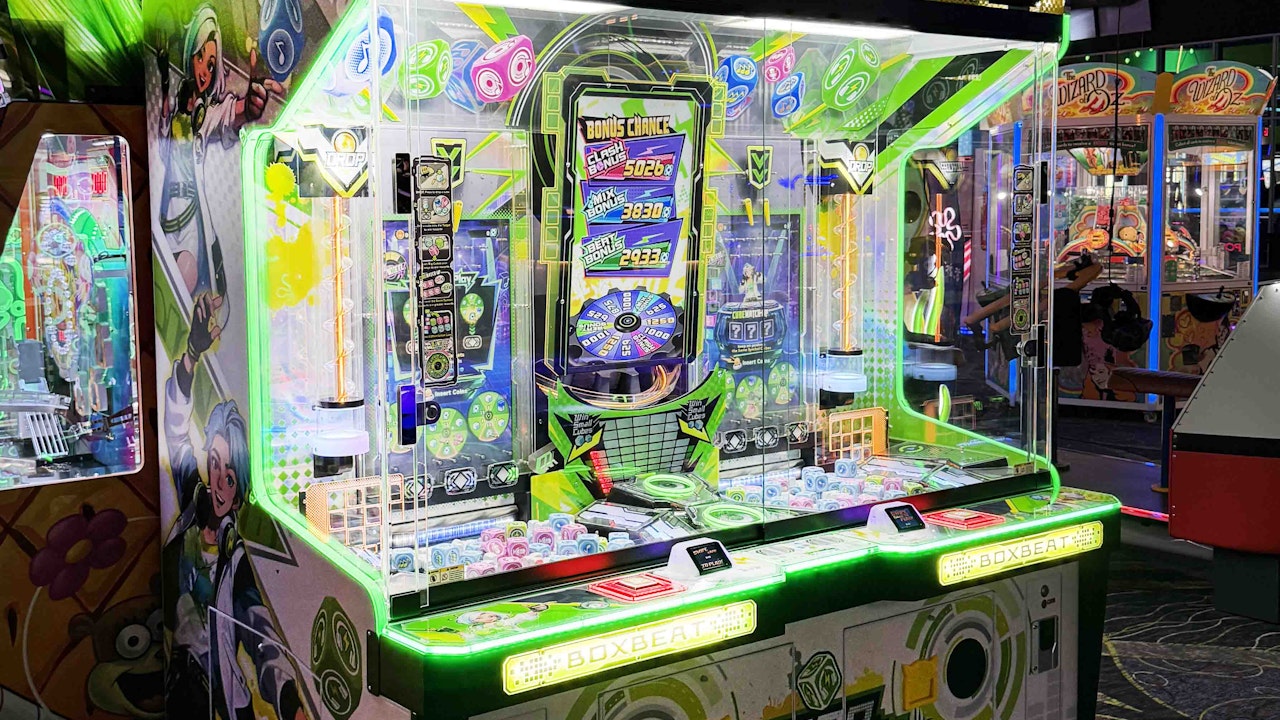 LAI Games Cube Clash Pusher Arcade Game