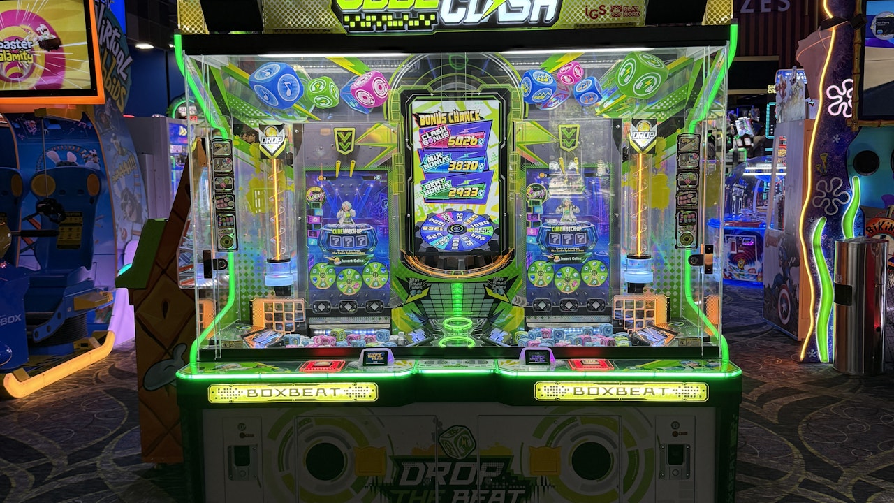 LAI Games Cube Clash Pusher Arcade Game
