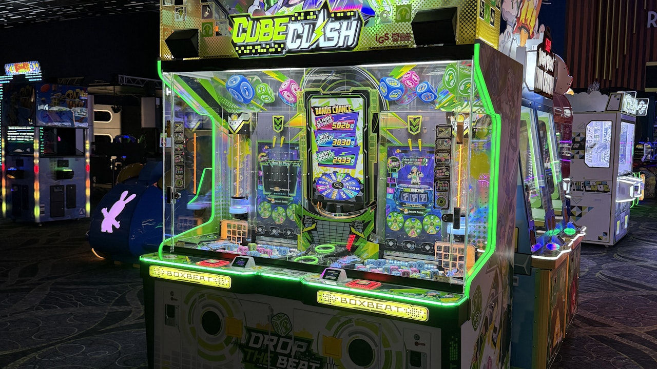 LAI Games Cube Clash Pusher Arcade Game