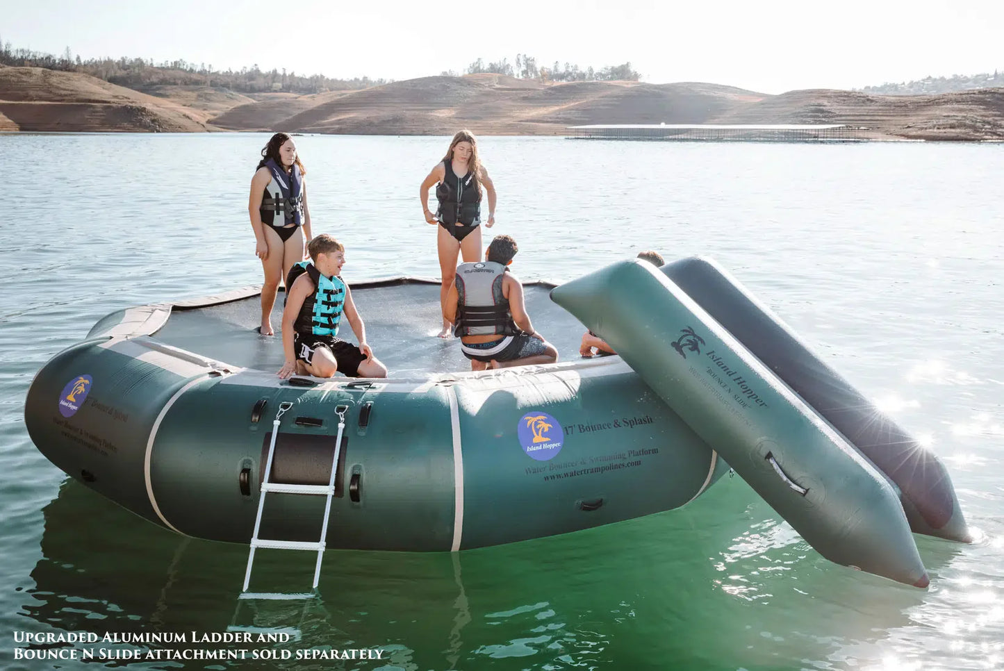 Island Hopper 17′ Bounce N Splash
