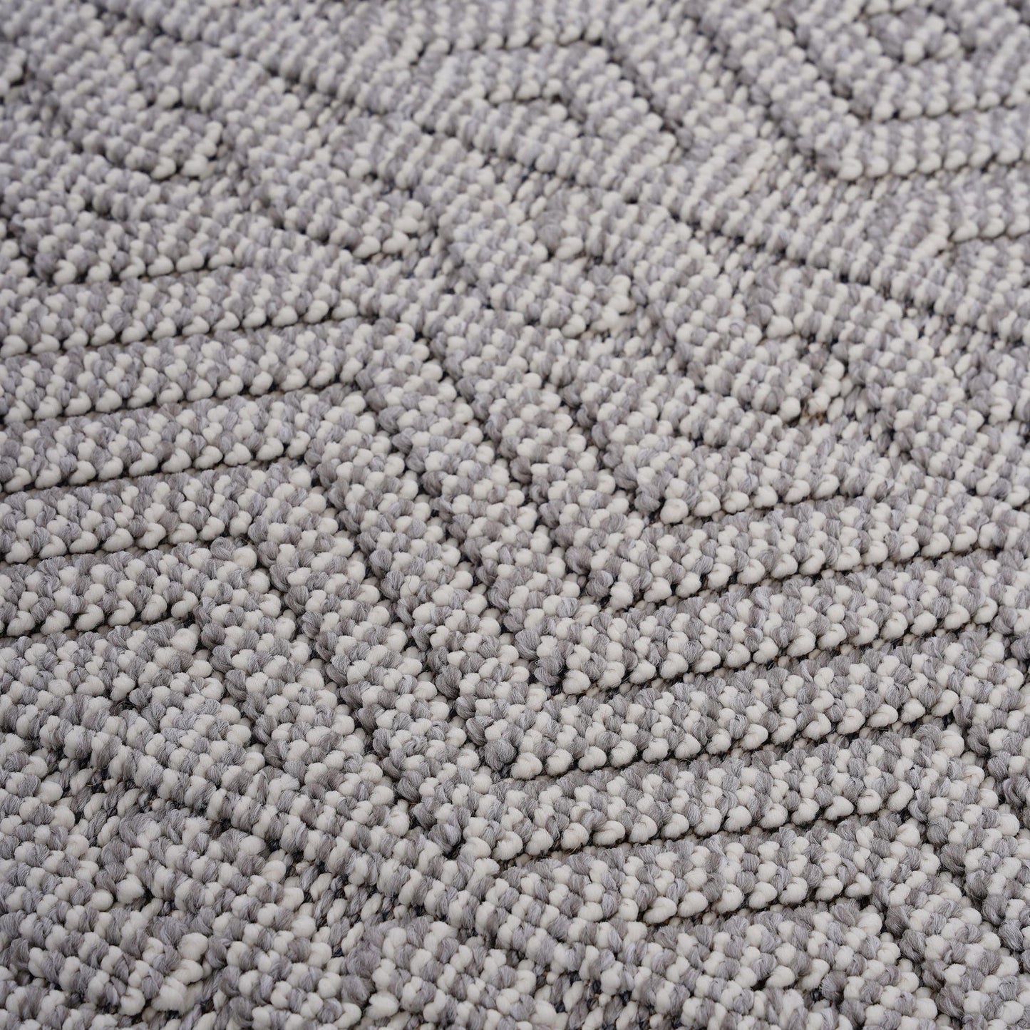 Guros - 8' X 10' Geometric Indoor / Outdoor Area Rug - White