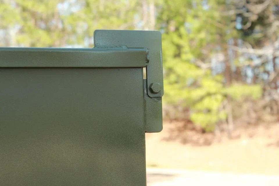 Steel Outdoors 340 LB 4-Chute Gravity Feeder