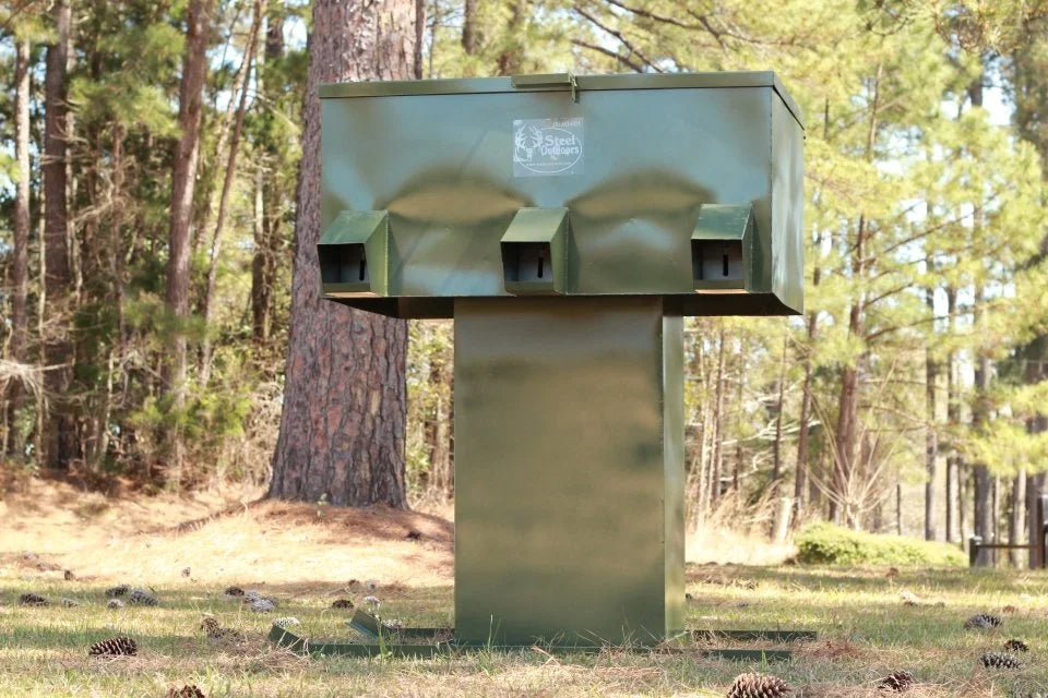 Steel Outdoors 550 LB 6-Chute Gravity Feeder