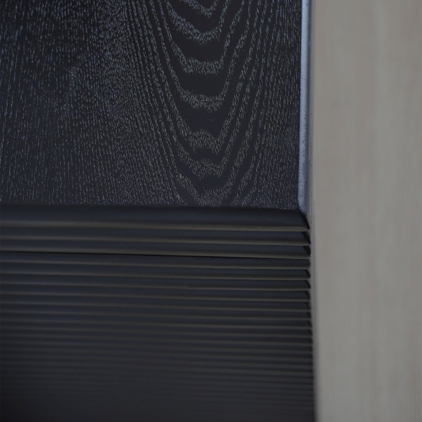 47" Modern Black Wood Console Table with Ribbed Legs