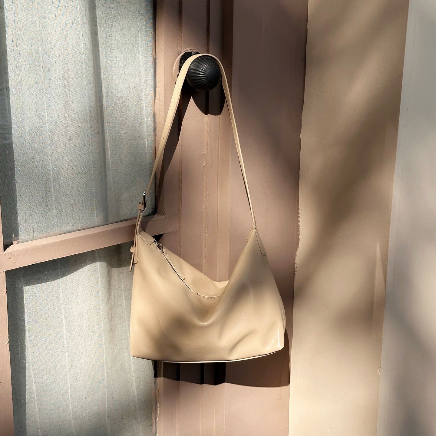 Fashionable And Versatile New Cowhide Shoulder Bag