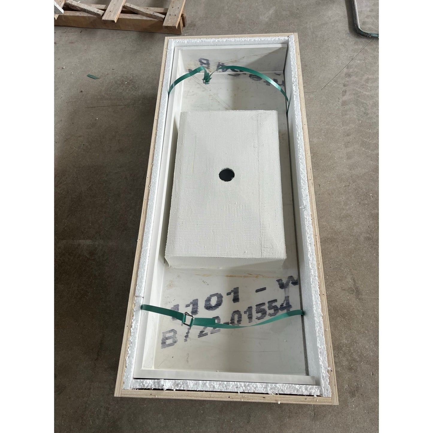 CUSTOM PURE WHITE QUARTZ SINK (QU-056)