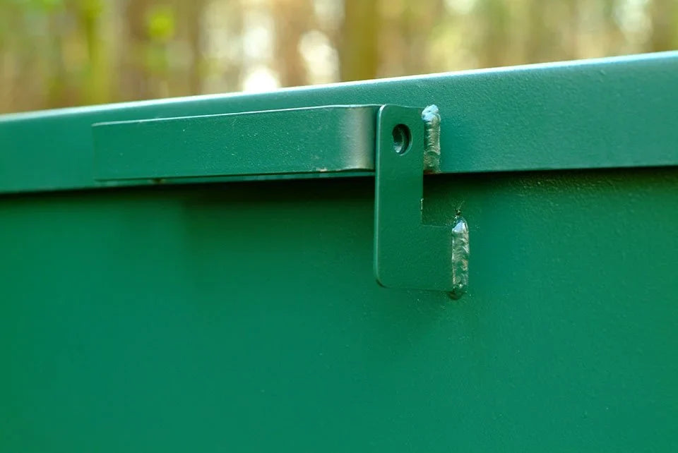 Steel Outdoors 800 lb 8-Chute Gravity Feeder