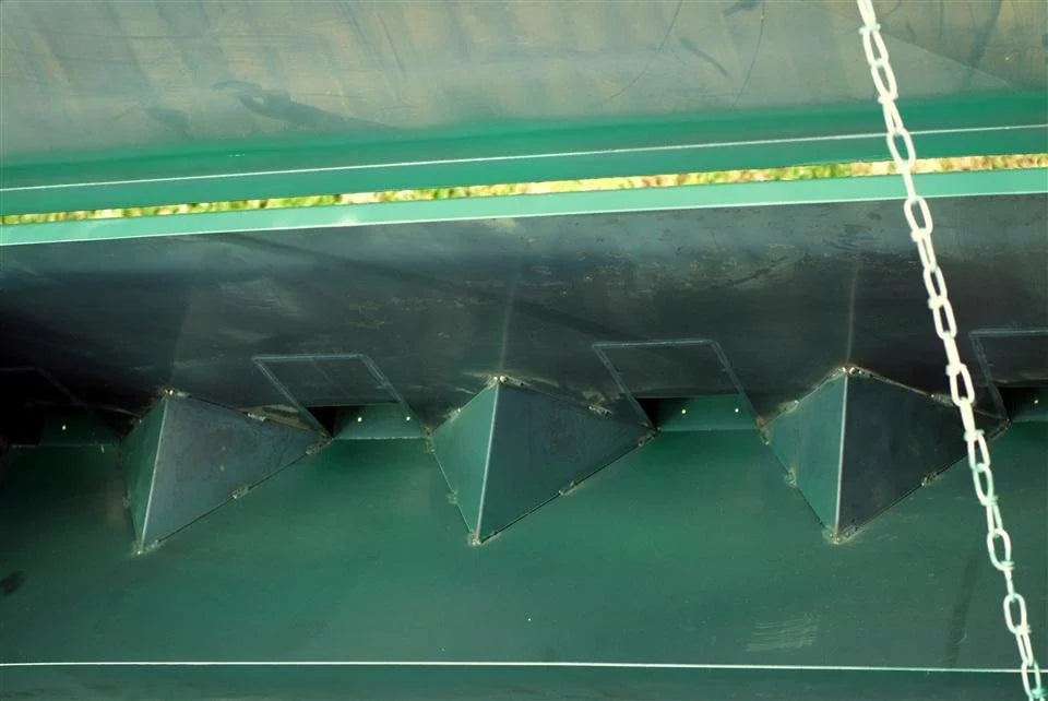 Steel Outdoors 800 lb 8-Chute Gravity Feeder