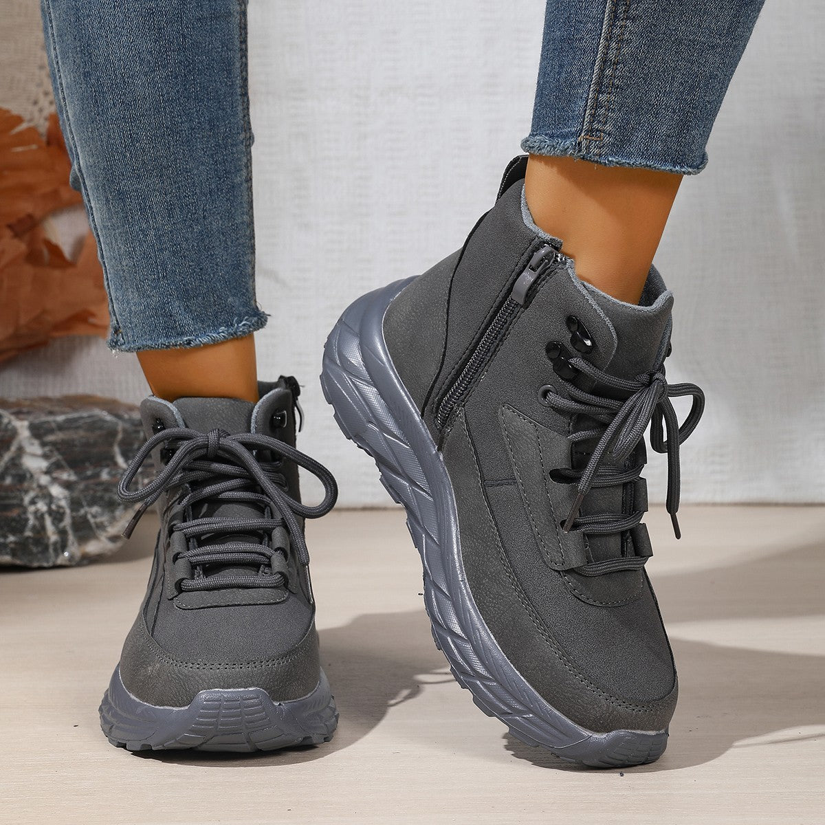 Thick-soled Fleece Lined Padded Warm Keeping Hiking Shoes Cotton-padded Shoes
