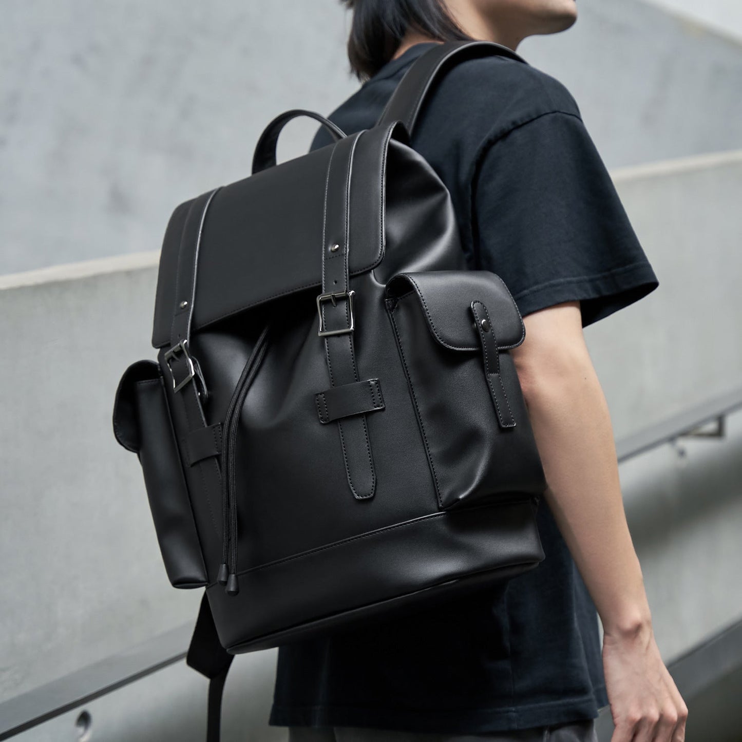 Men's Leather Backpack Large Capacity Business Computer Bag
