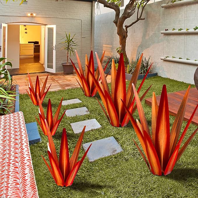 Large Tequila Rustic Sculpture, Rustic Metal Agave Plants for Outdoor Patio Yard, Home Decor Hand Painted Metal Agave Garden Yard Statue, Outdoor Lawn Ornaments Yard Stakes (Red - M)
