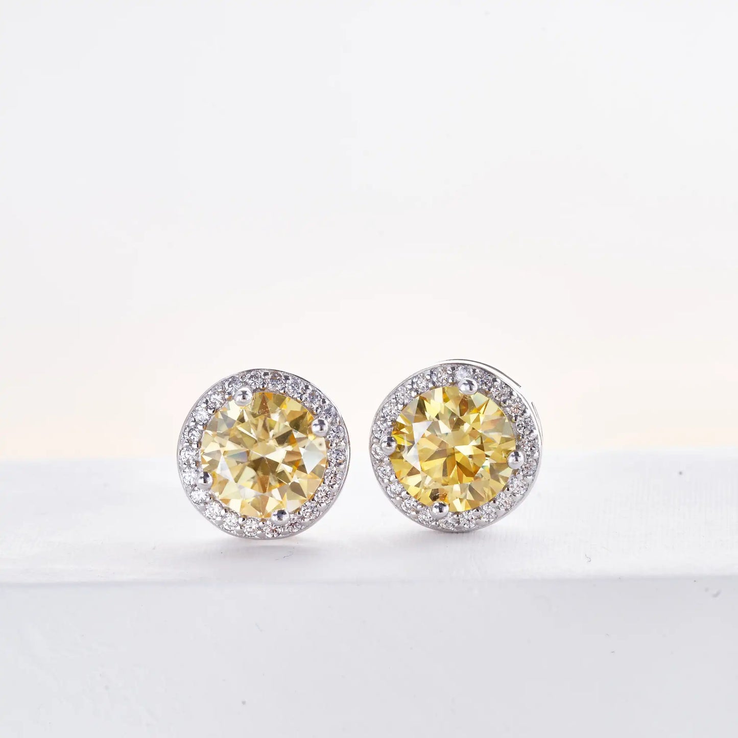 925 Sterling Silver 1ct Moissanite Round Stud Earrings Bridal Wedding Gift