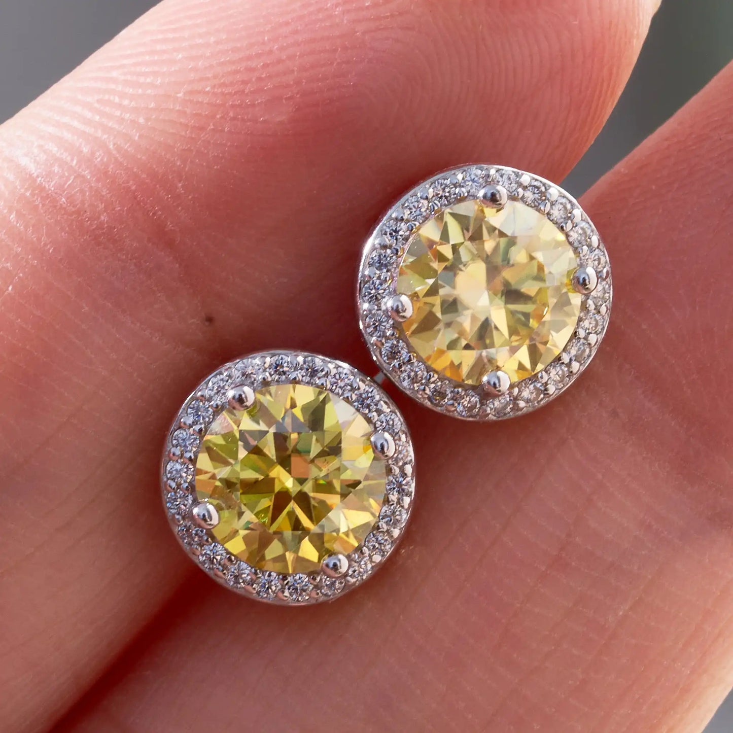 925 Sterling Silver 1ct Moissanite Round Stud Earrings Bridal Wedding Gift