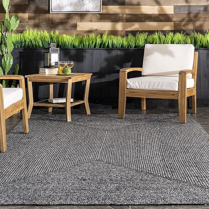nuLOOM 3' x 5' Solid Hand Braided Indoor/Outdoor Area Rug, Pet-Friendly, High Traffic, Weather Resistant, for Patio, Balcony, Bedroom, Living, Dining Room, Wynn Charcoal