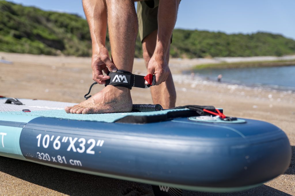 Aqua Marina Beast Advanced All-Around Paddleboard 10'6" with Carbon/Fiberglass Hybrid Paddle
