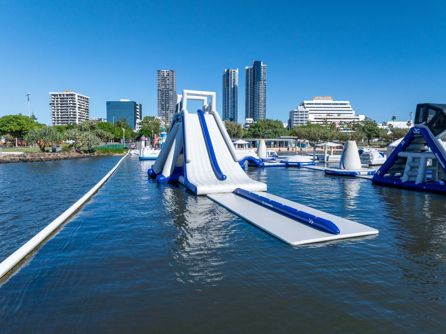 Aquaglide La Jefa TR Inflatable Water Park