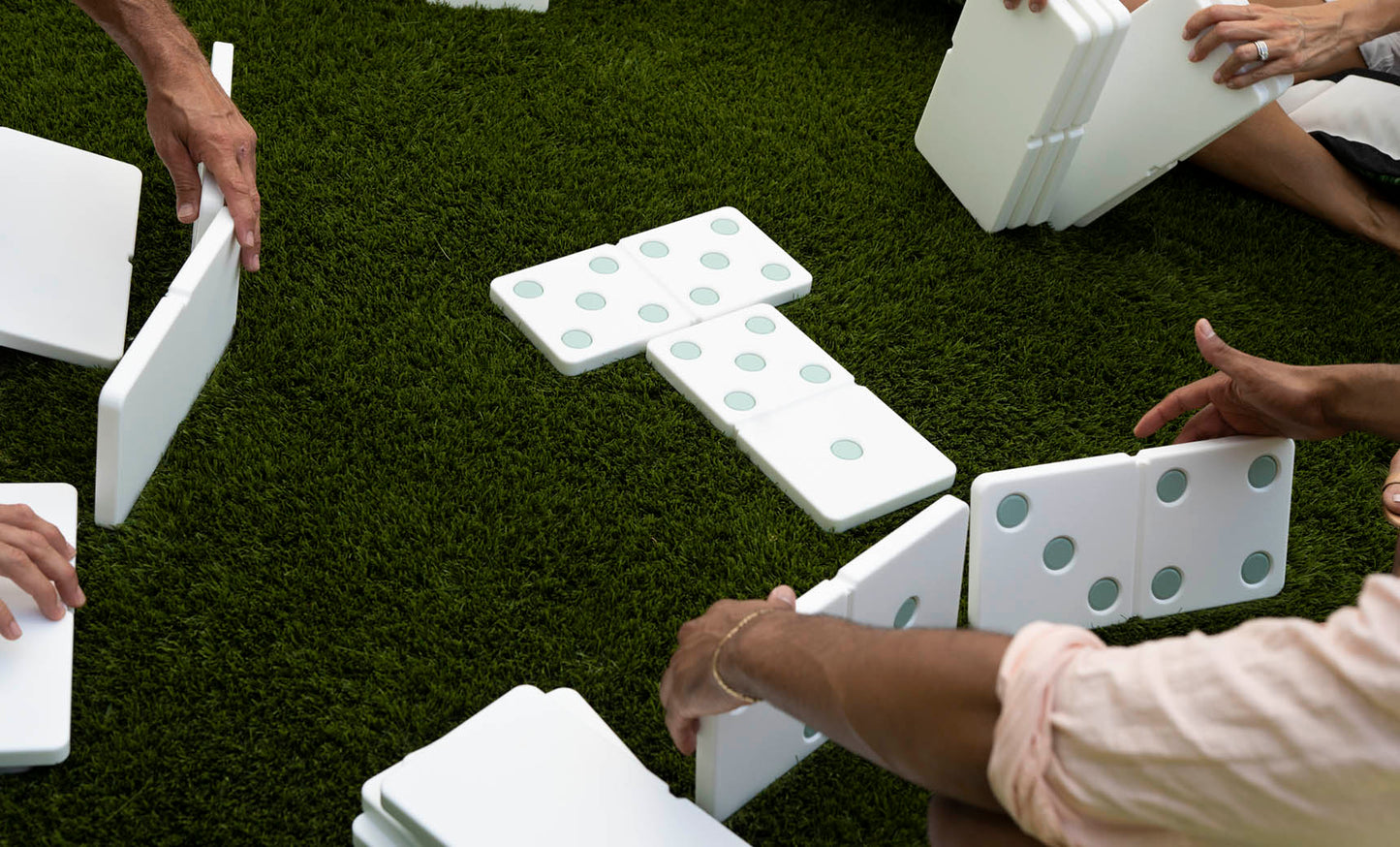 Ledge Lounger Dominoes Outdoor Game Set