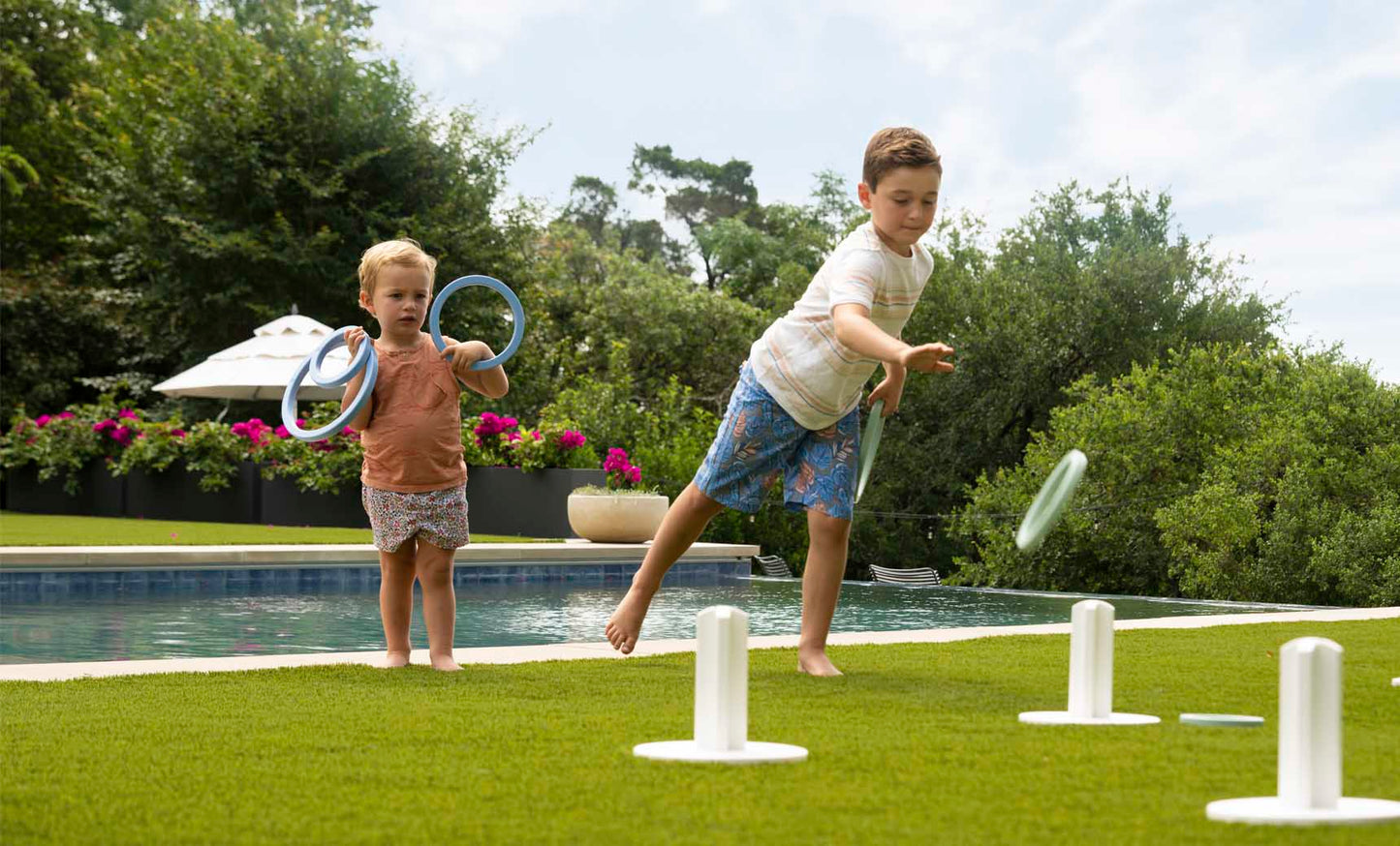 Ledge Lounger Ring Toss Outdoor Game Set
