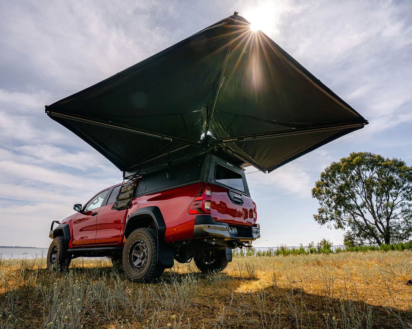 Ironman 4x4 DeltaWing 270° Vehicle Awning