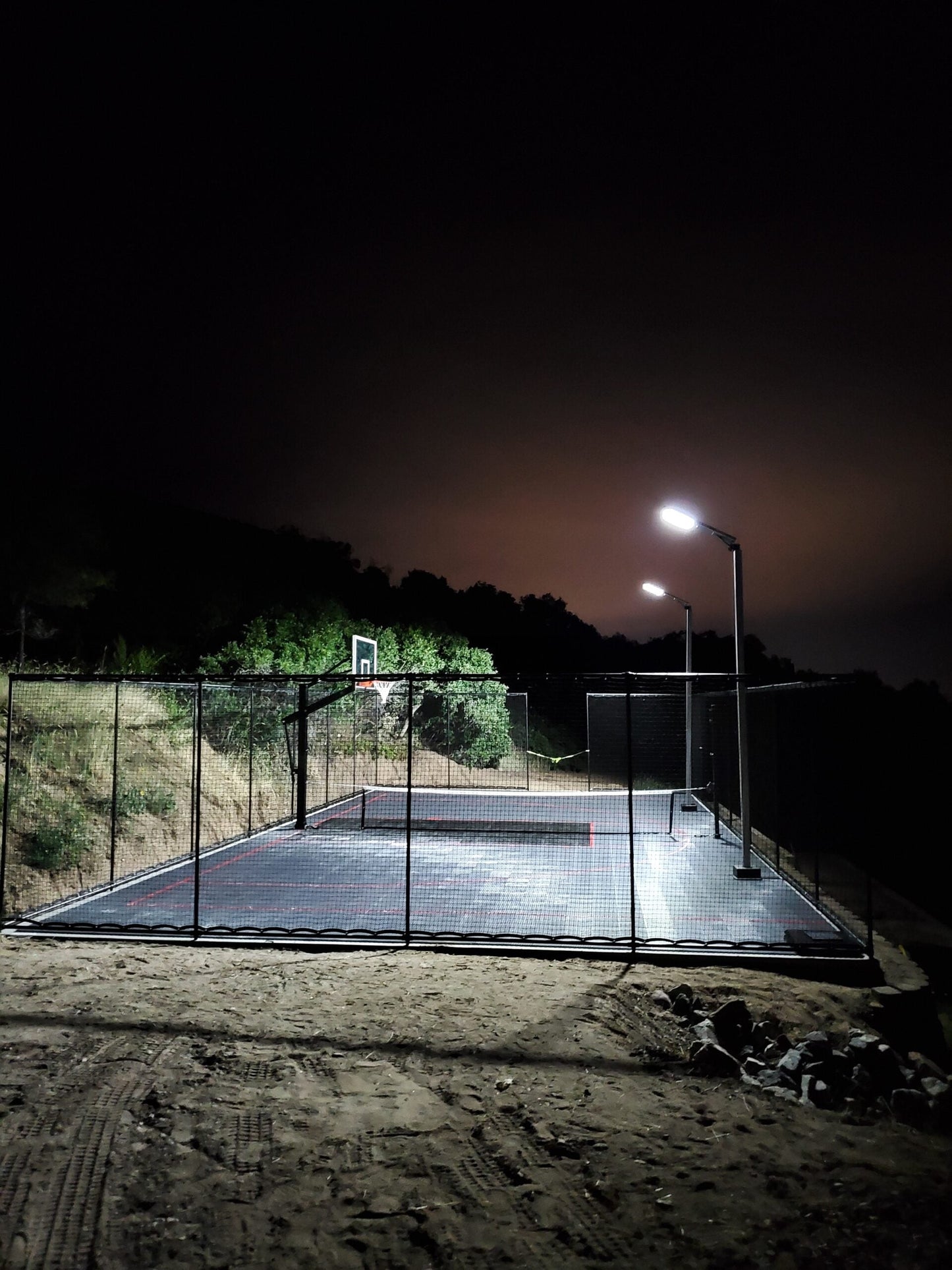 Dominator Basketball Court Light – Full Assembly