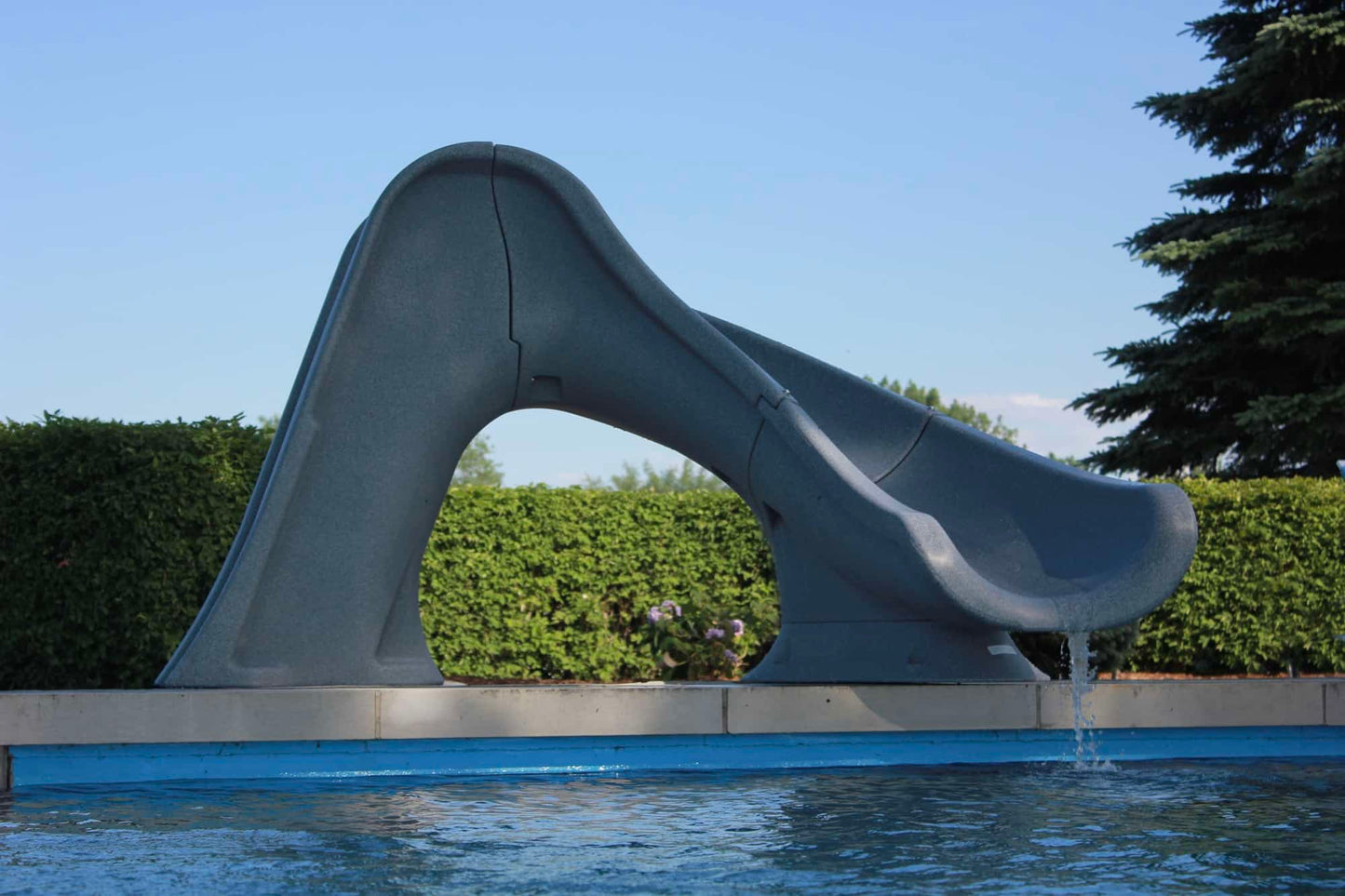 Splash Curved Pool Slide - Global Pool Products