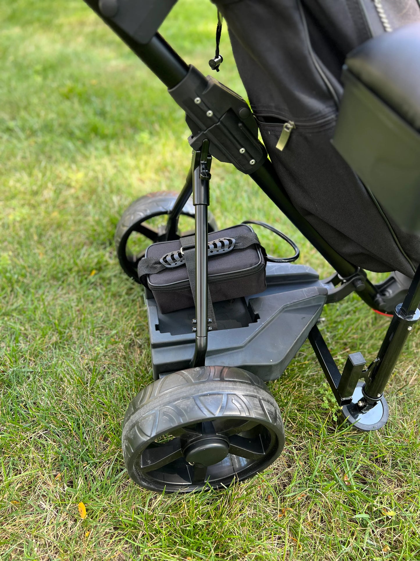 The Weekender Electric Golf Cart