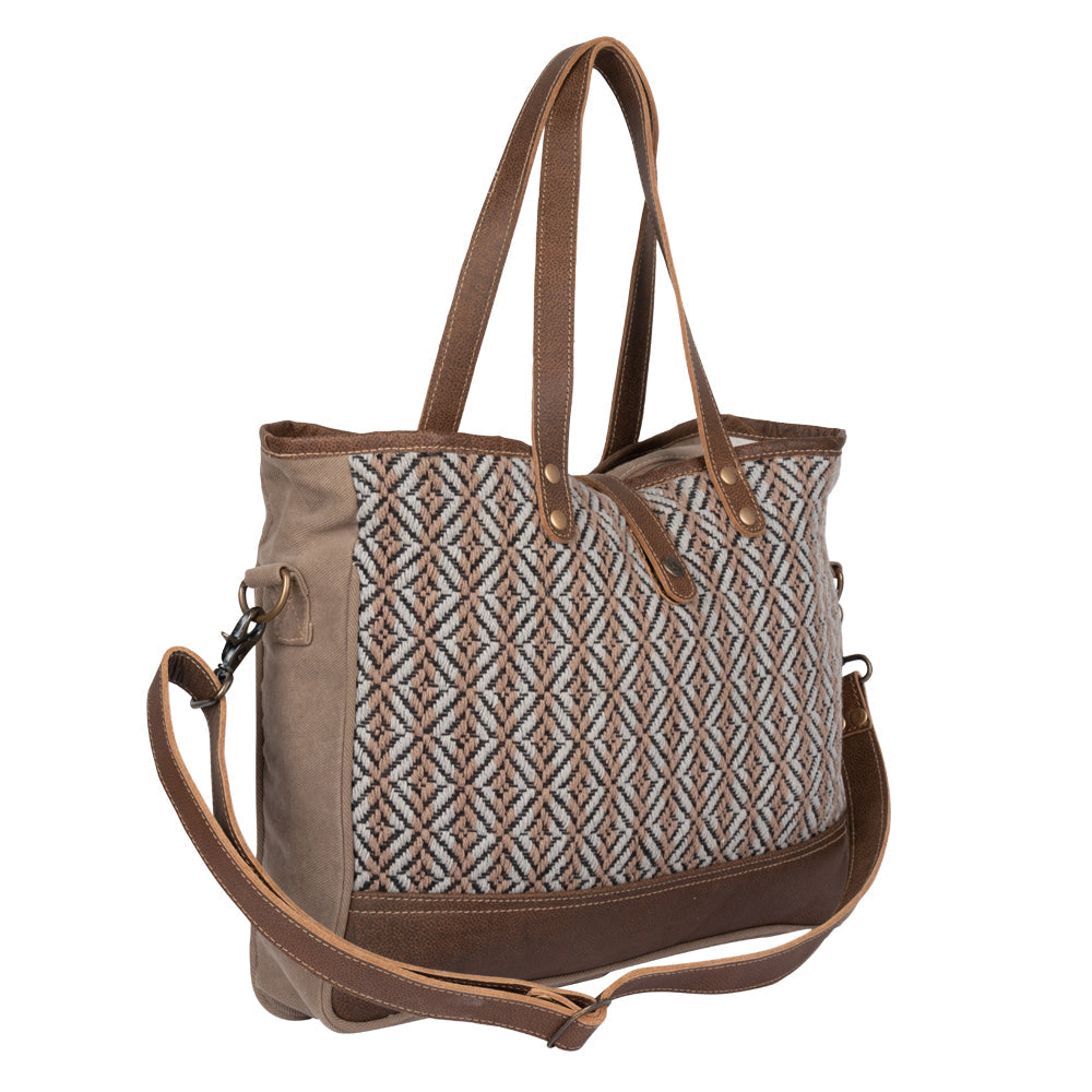Exquisite Weekender Bag / Luxury Weekend Travel Bag / Premium Overnight Duffle Bag / Elegant Getaway Travel Bag / Chic Weekender Holdall / Classic Travel Duffle Bag / Modern Weekend Carry Bag / Spacious Overnight Weekender Bag / Designer Travel Weekender Bag / Sophisticated Travel Duffle Bag / Urban Luxury Weekender Bag / Minimalist Travel Bag / High-End Weekend Bag / Compact Luxury Travel Bag / Stylish Overnight Bag / Everyday Travel Weekender Bag / Soft Leather Weekender Bag / Premium Carry-On Travel Bag 