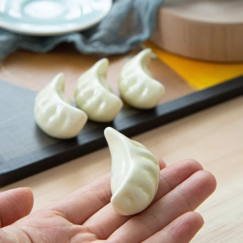 2-3PCS Cute Dumpling Shape Ceramic Chopsticks Holder Stand Chopstick Rack Pillow Japanese Style Kitchen Tableware Tools