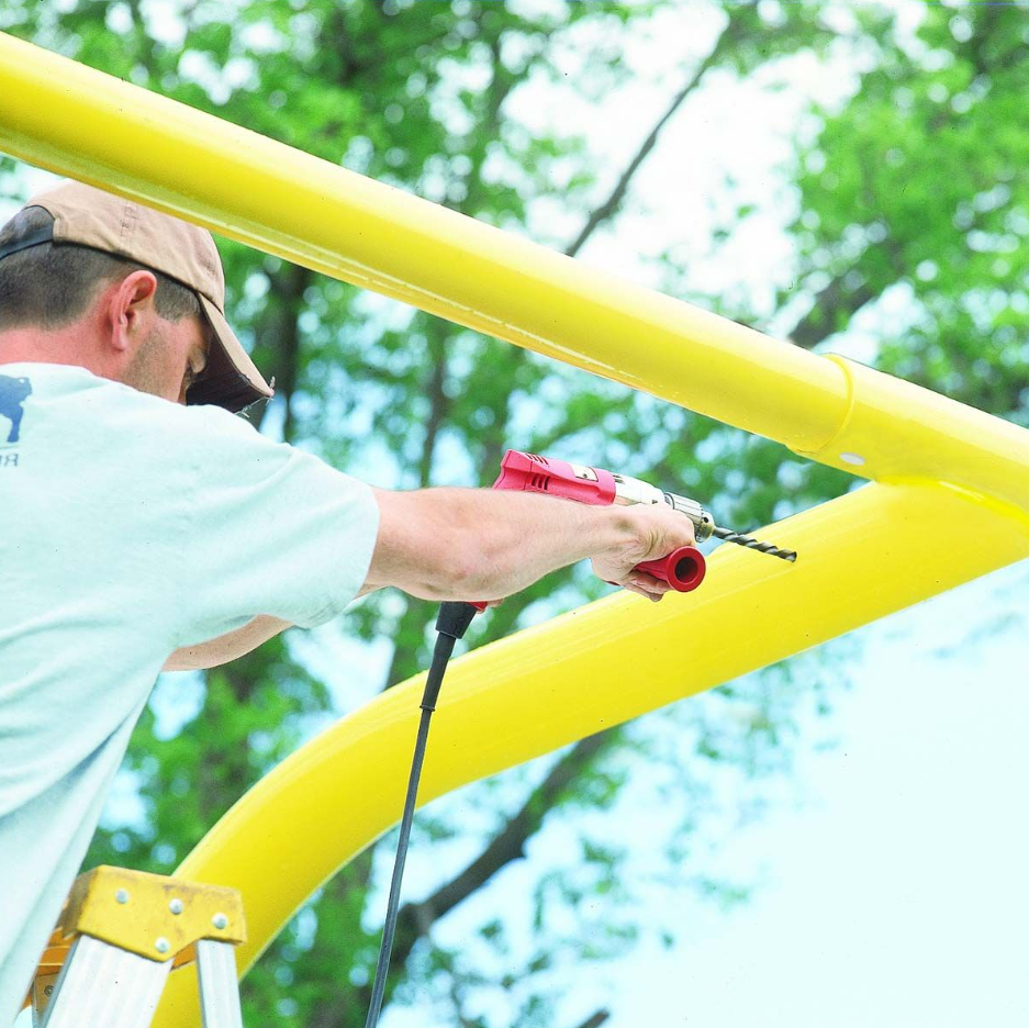 Bison 4-1/2" Gooseneck High School Football Goalposts (Pair)