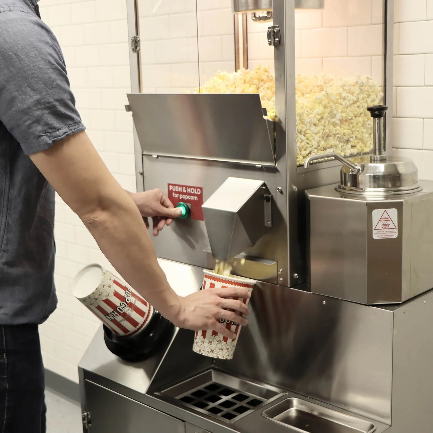 Auto Serve 8 Ounce Popcorn Machine by Paragon Concessions