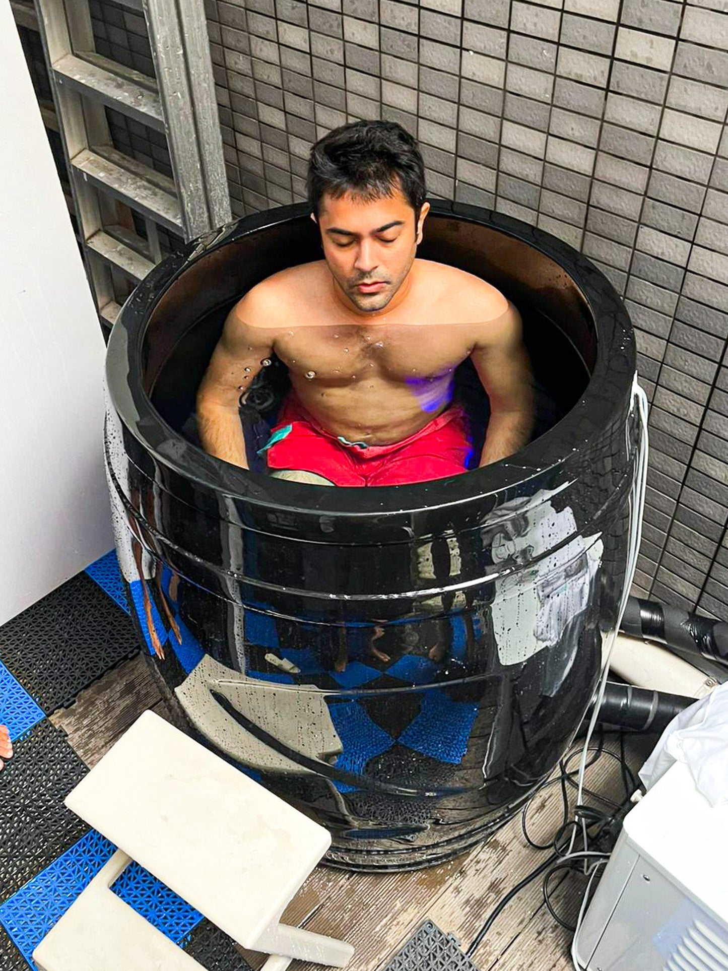 Dream Pod Cold Plunge Barrel with Chiller