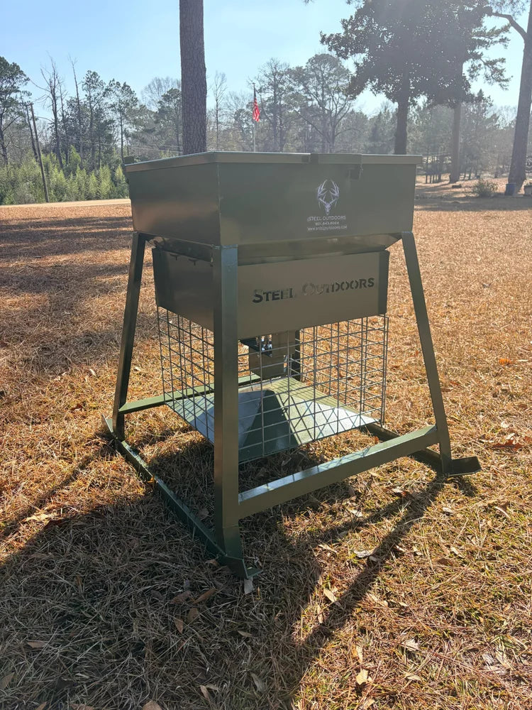 Steel Outdoors 250 LB Capacity Tank Automatic Spin Feeder