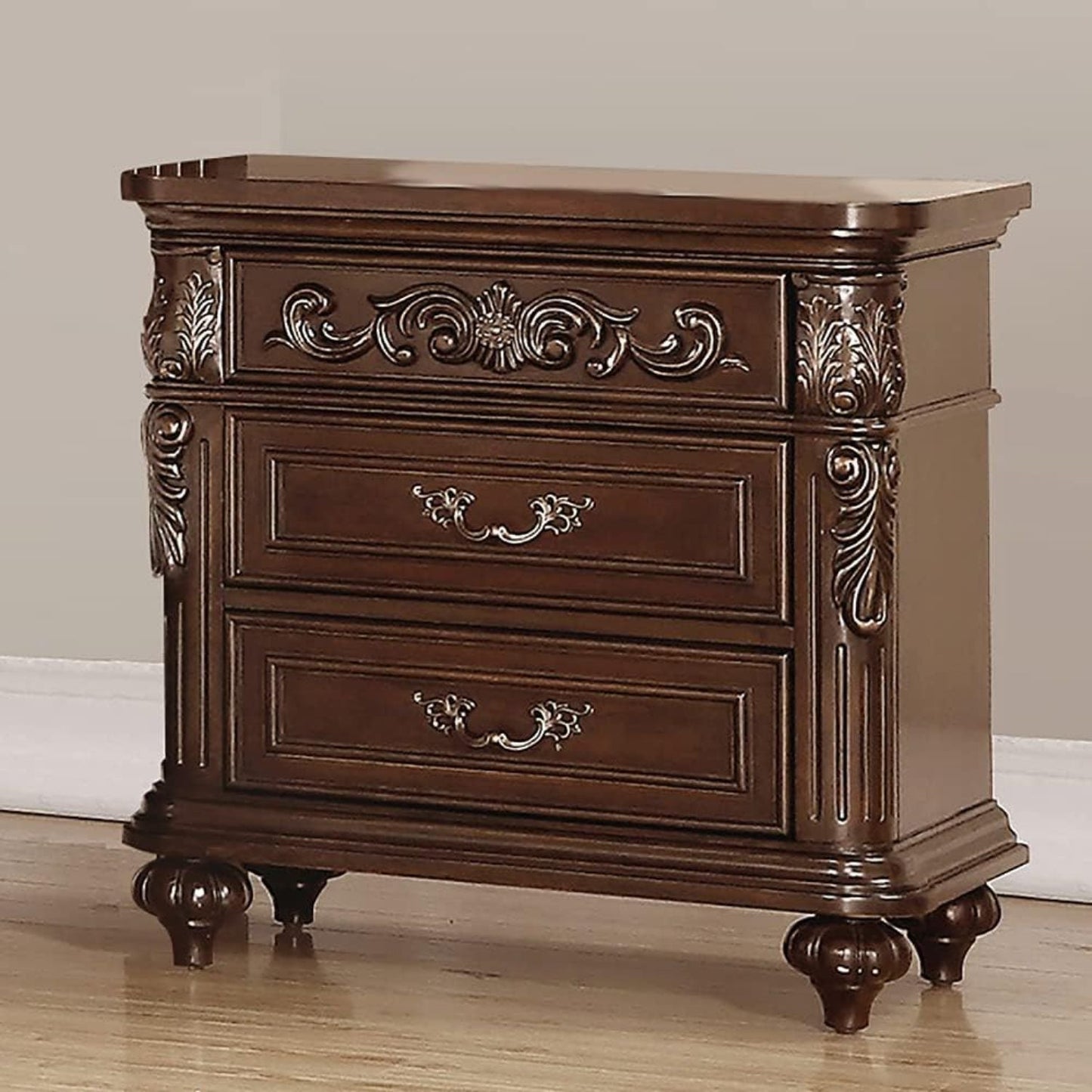 3 Piece Bedroom Set With Tufted Headboard And 2 Nightstands