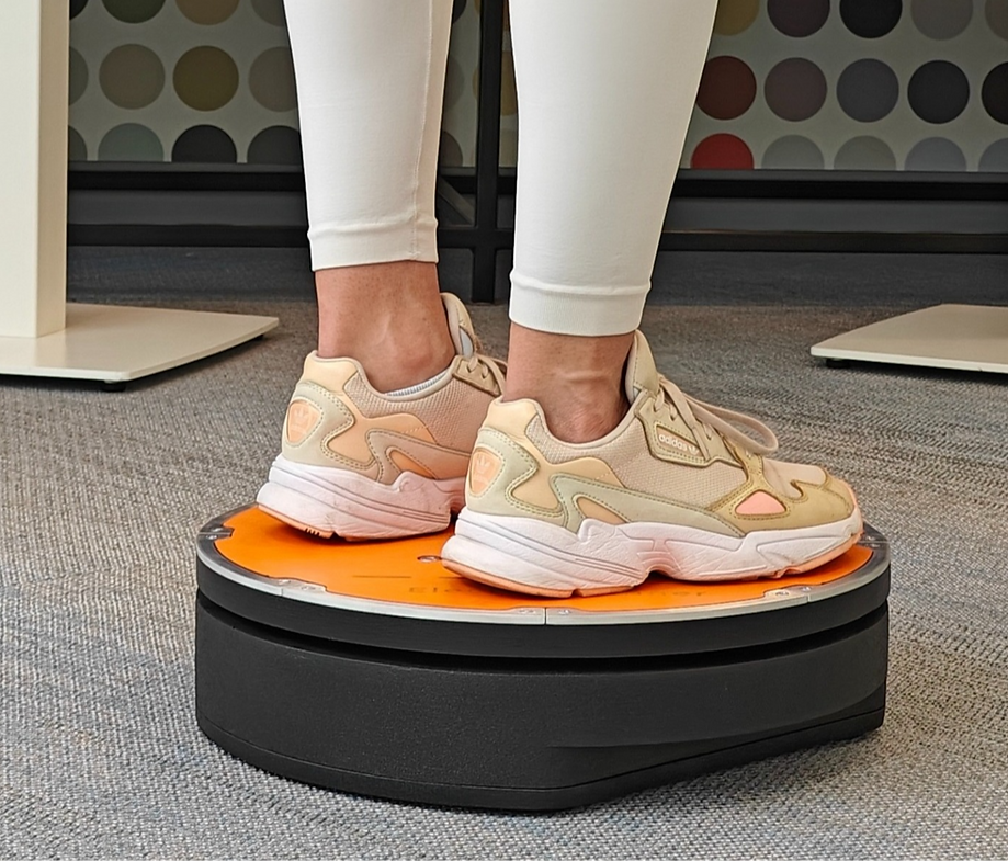 Axel Trainer Electric Spinner - Balance and Rotation Trainer