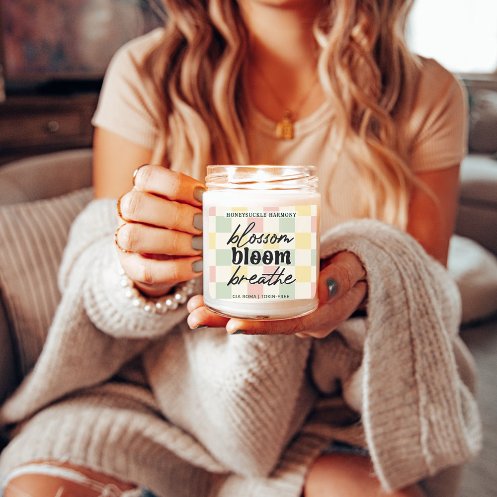 Honeysuckle Scented Soy Candle - Sweet Floral Blossom, Honeyed Summer Aroma