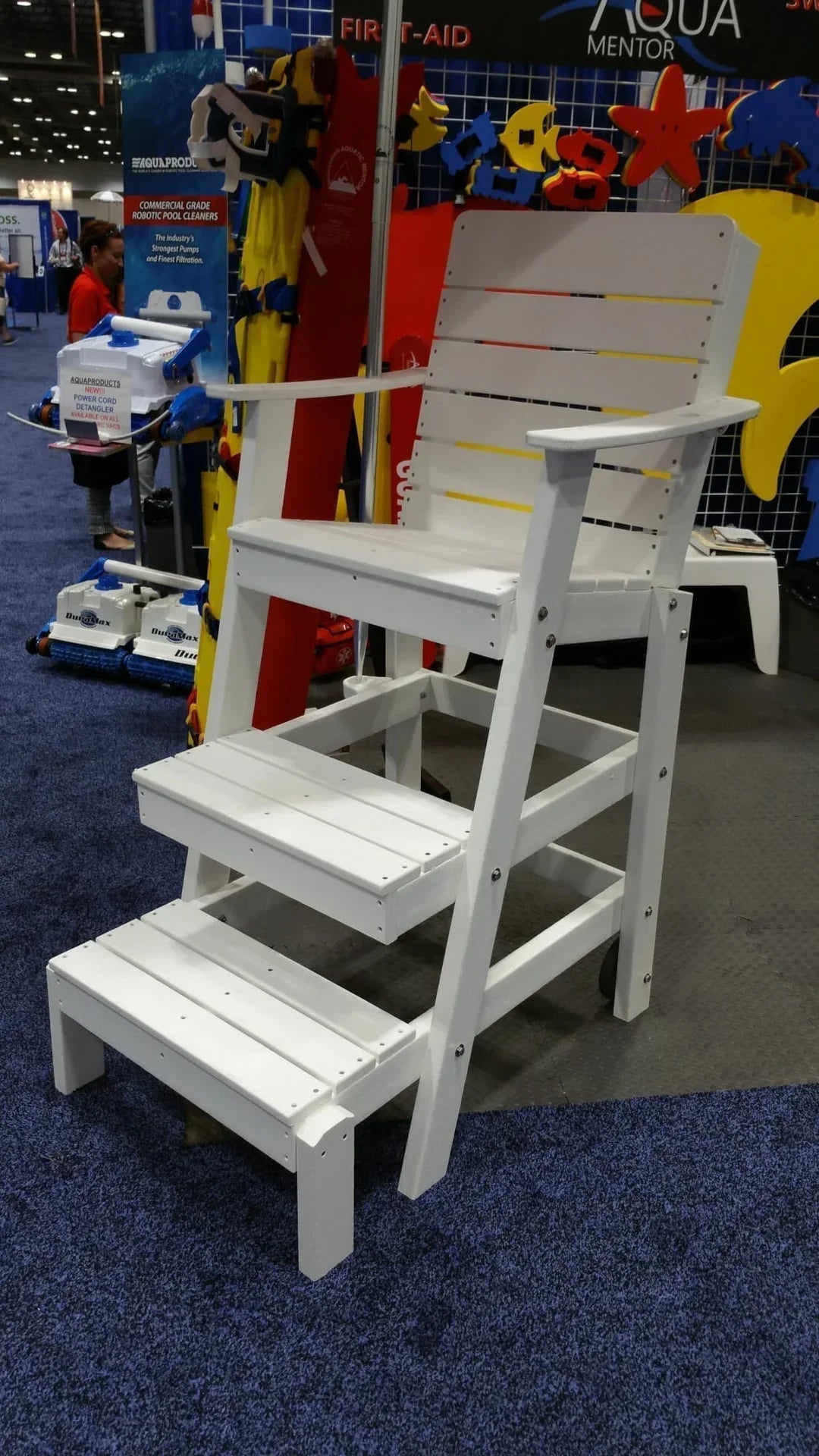 Aquamentor 40" Lifeguard Chair - Compact and Stable Lifeguard Station