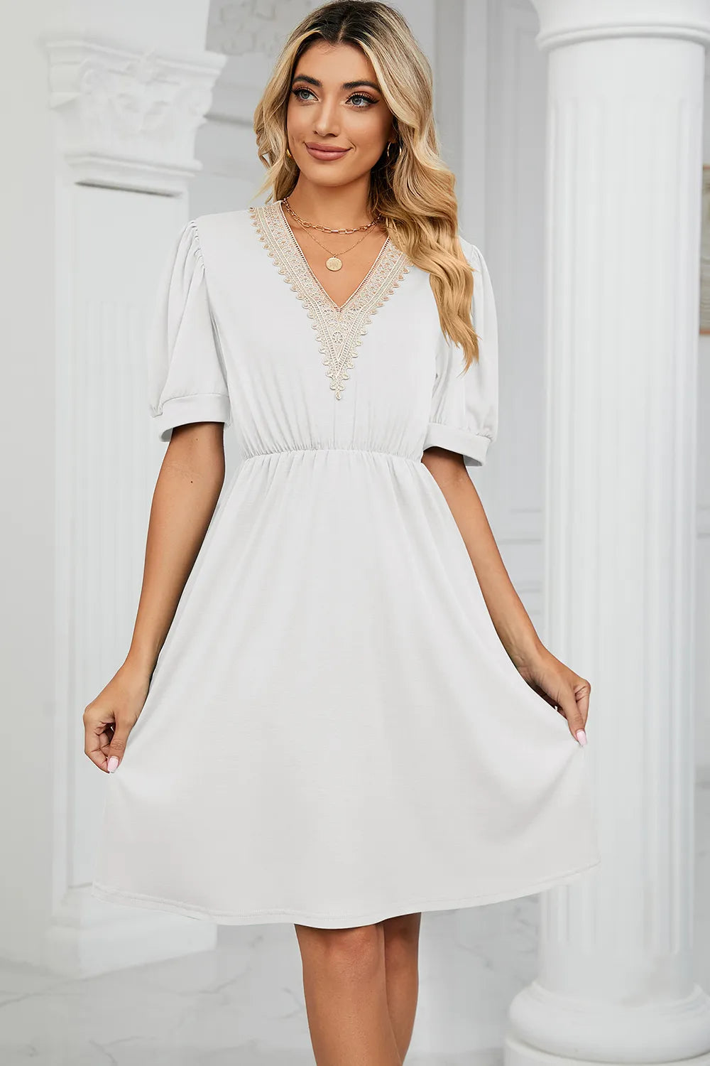 Solid color lace patchwork V-neck short sleeved pocket waist cinching dress