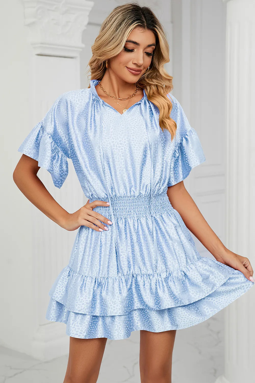 Solid color waist cinching loose V-neck lotus leaf dress for women