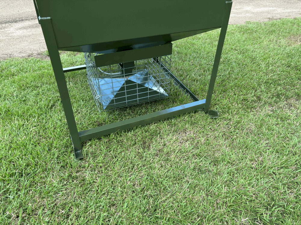 Steel Outdoors 2000 LB Capacity Tank Automatic Spin Feeder