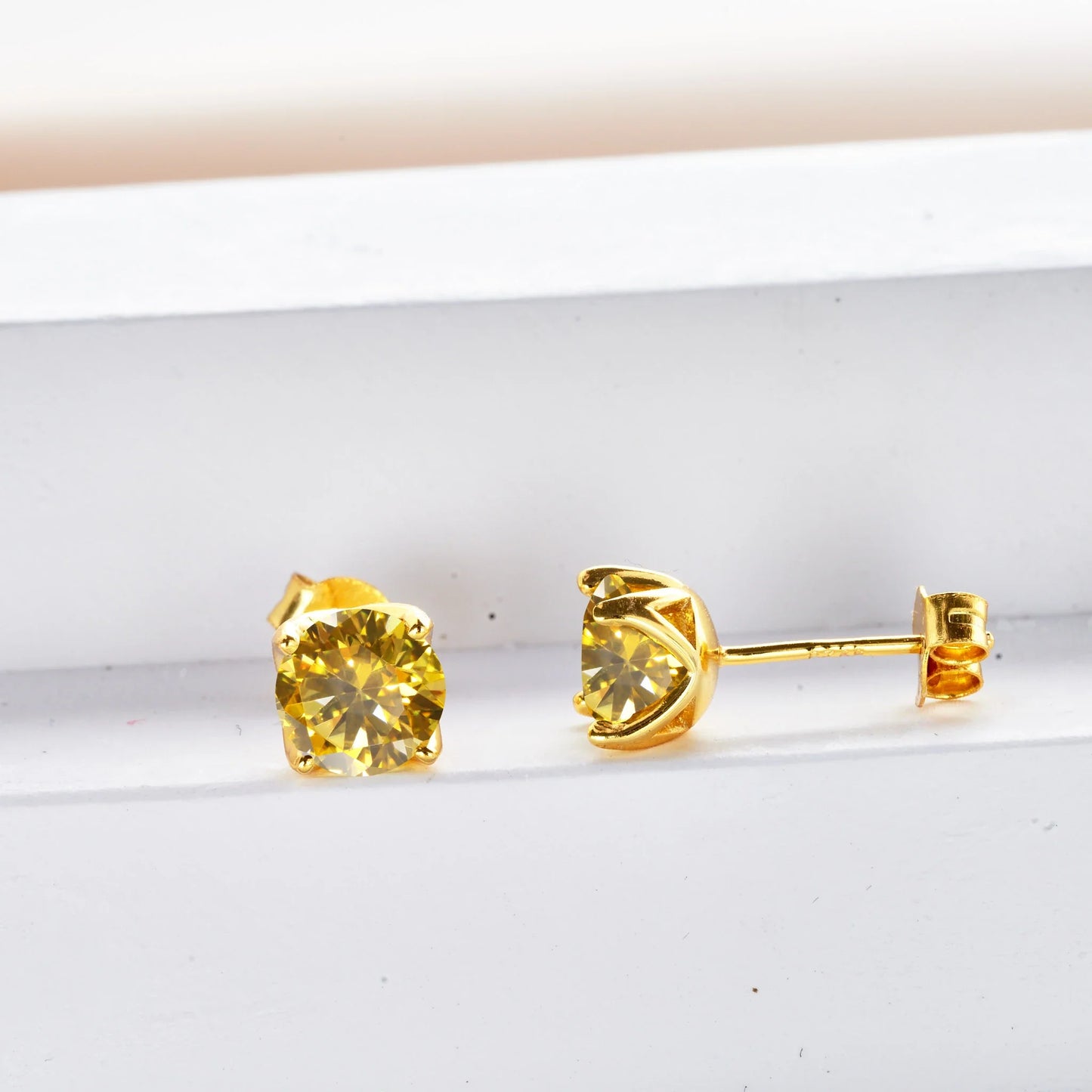 VVS D Moissanite Stud Earrings 925 Sterling Silver 18K Gold Plated Wedding